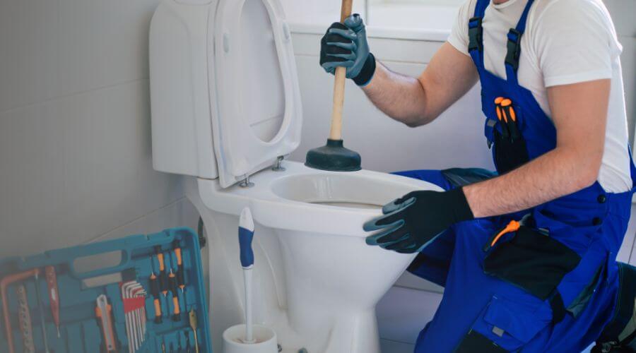 sewer line plumber in Oak City, NC